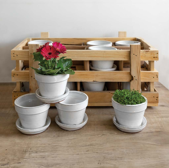 Small round planter